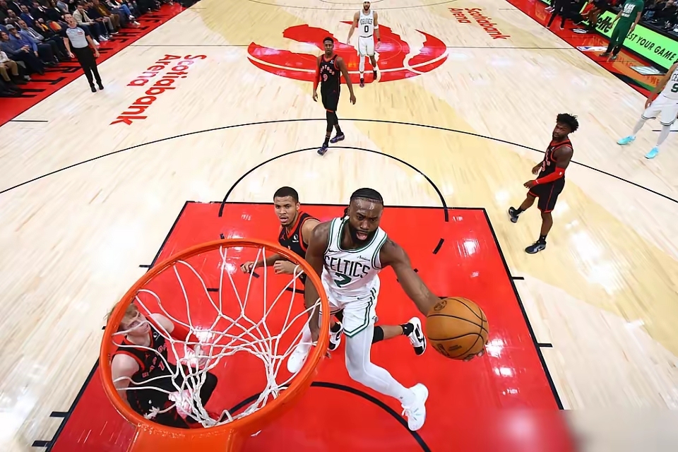 猛龙击败凯尔特人，近期表现强势