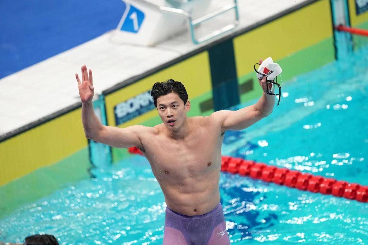 球星爆发！游泳赛场再现神级操作的简单介绍