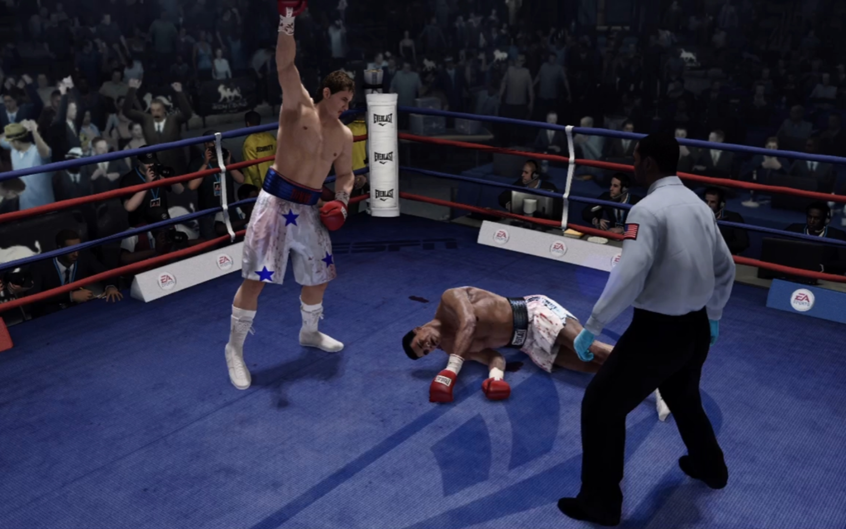 一场经典之战！拳击点燃球迷热情的简单介绍