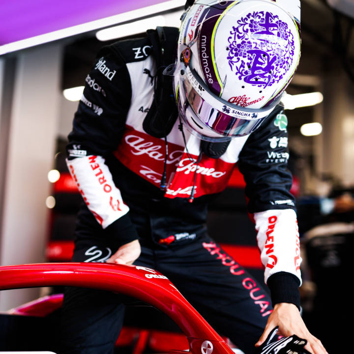 阿斯顿马丁完胜迈凯伦，佩雷兹刷新纪录