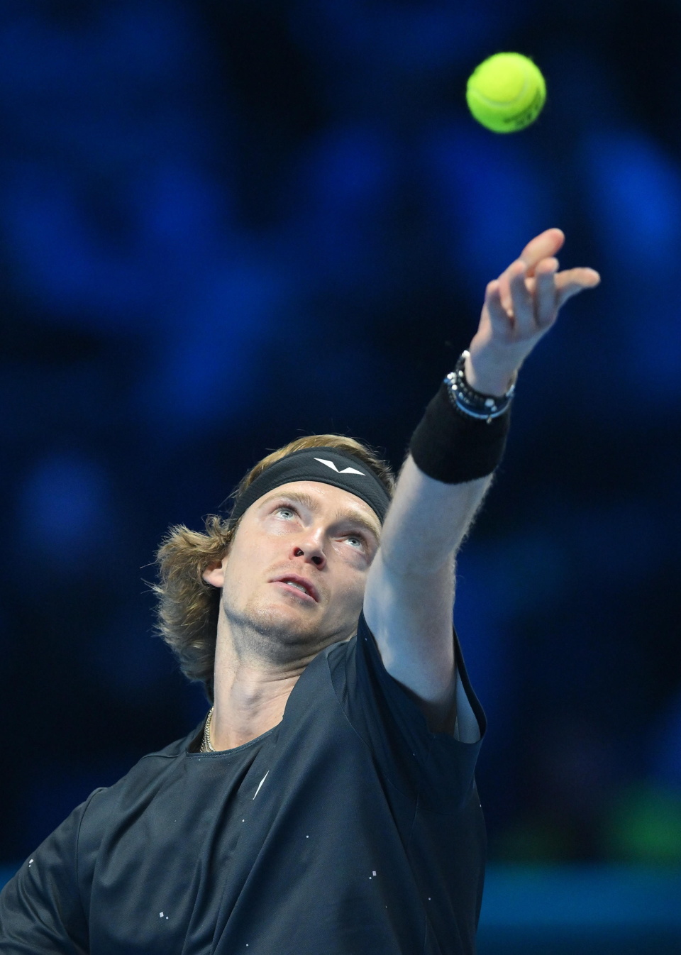 ATP总决赛完胜戴维斯杯，阿尔卡拉斯惊艳四座