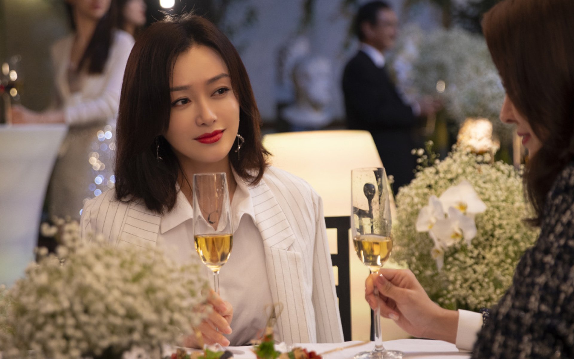 哈利伯顿一手掌控比赛走势,雄鹿上演翻盘好戏胜黄蜂