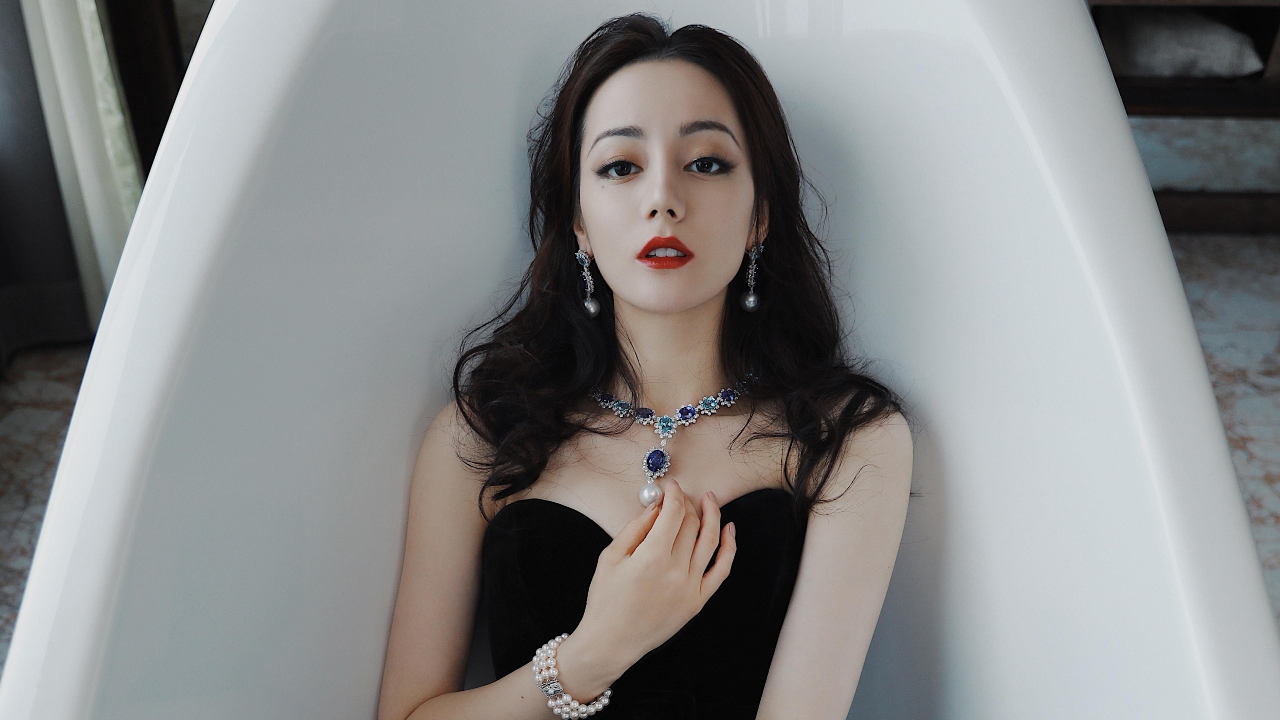 硬仗之王哈兰德，波兰对阵拉齐奥的史诗对决