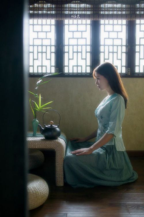 奥运前哨战，魔术掀翻马刺，年轻风暴改写格局