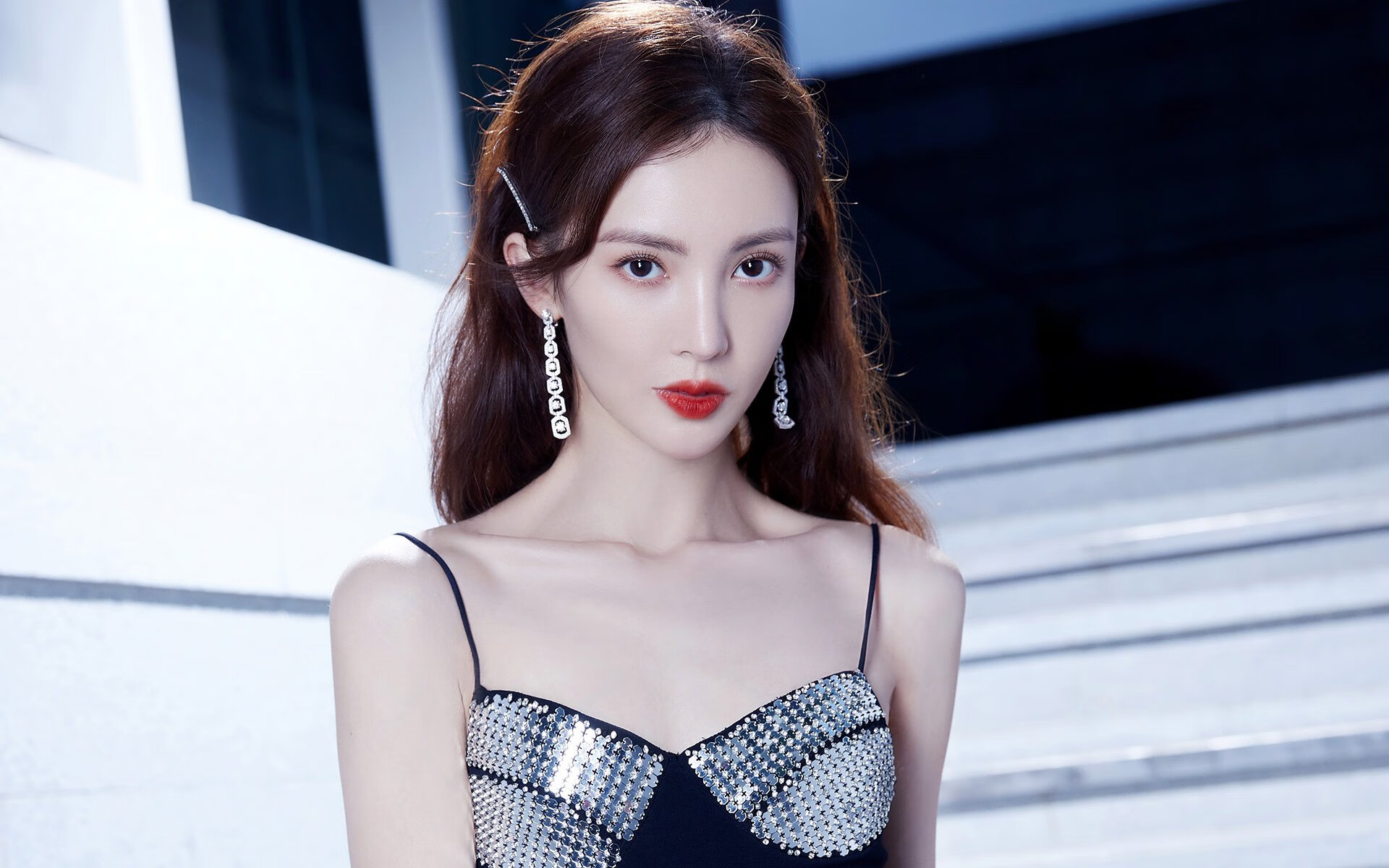 绿茵场上的战略家，皮克一肩扛起澳大利亚对阵尼斯的战术风云