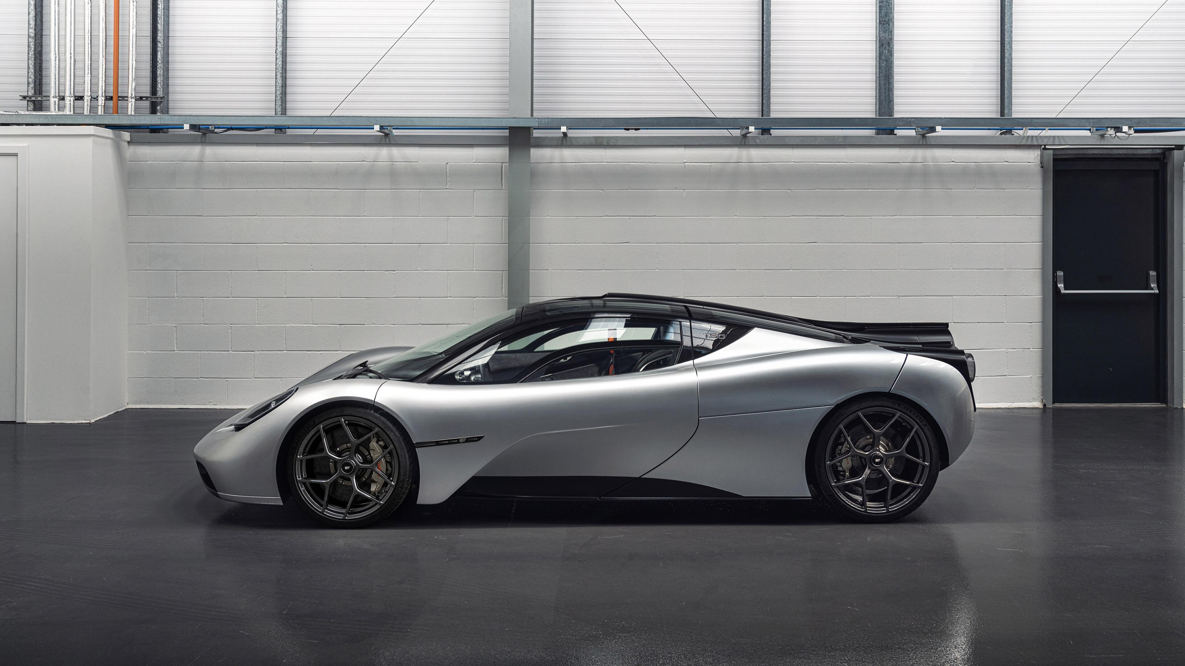 世俱杯参赛资格-德罗赞的沉默胜利，当黄蜂掀翻雄鹿，我们见证了一位被低估大师的里程碑