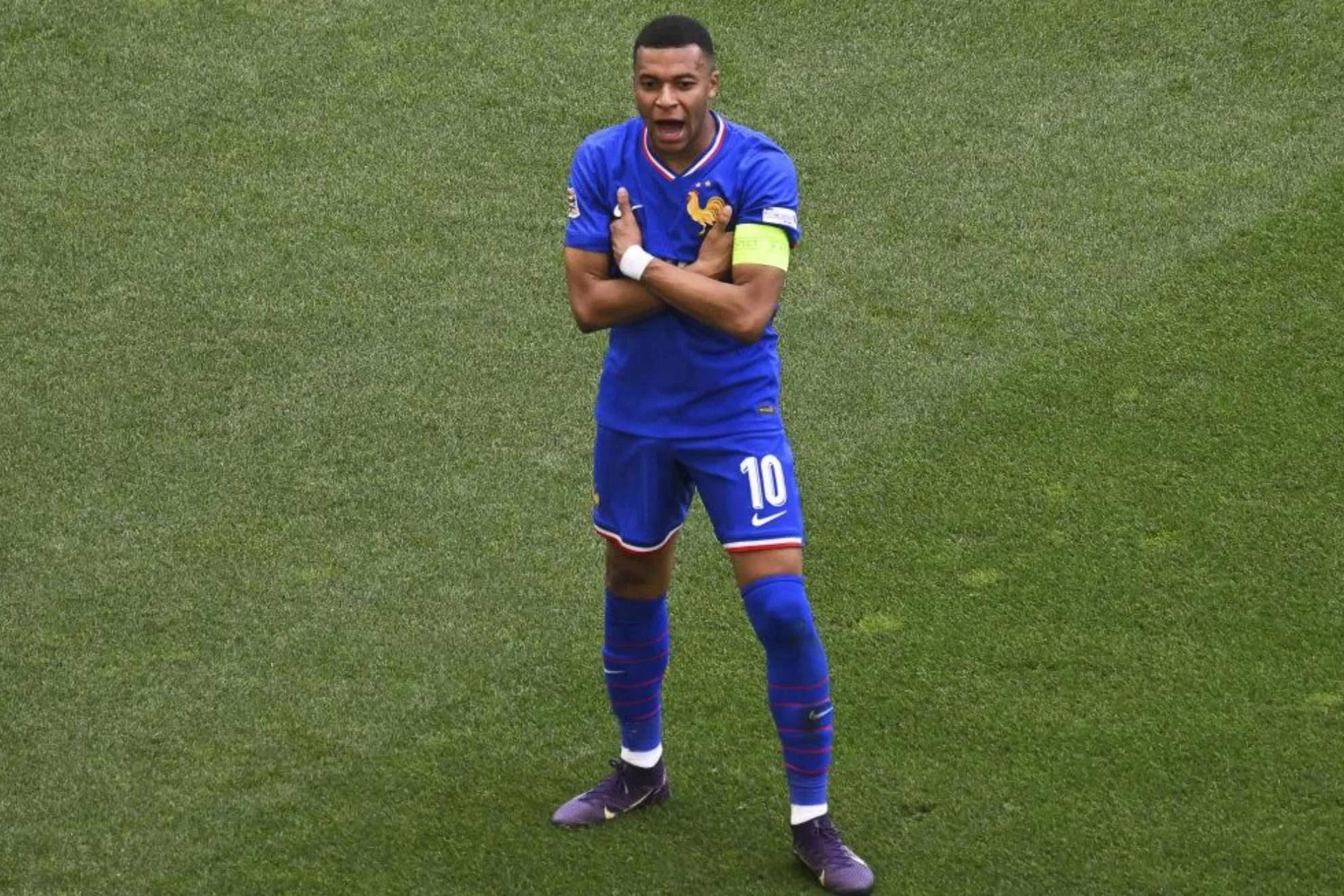 北京队收割山西队，福克斯成为全场焦点