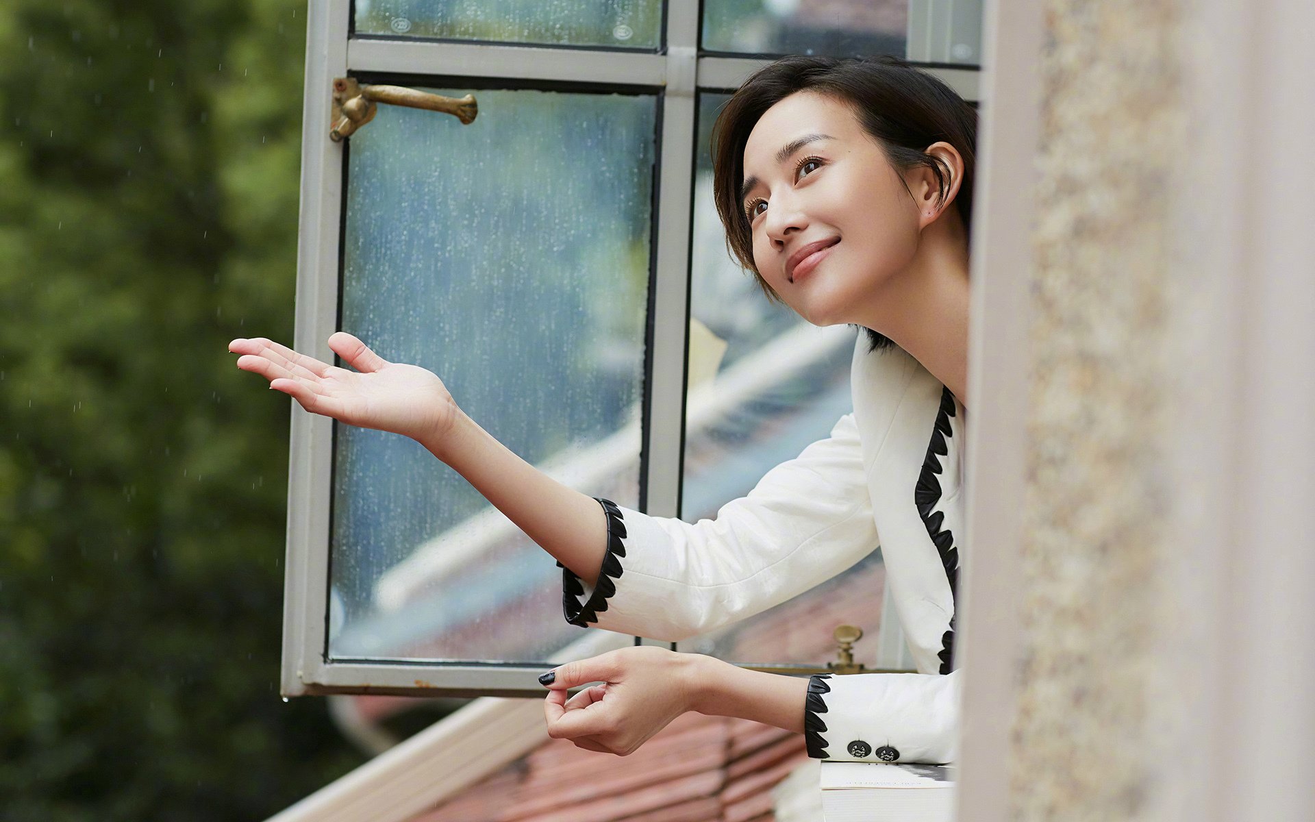 拉文狂飙40分创新高!步行者团队攻势持续压制湖人